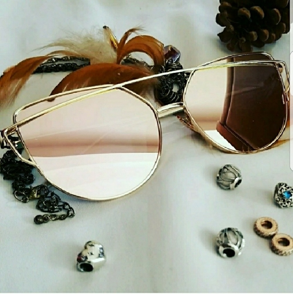 New - KYLIE Mirror Sunglasses